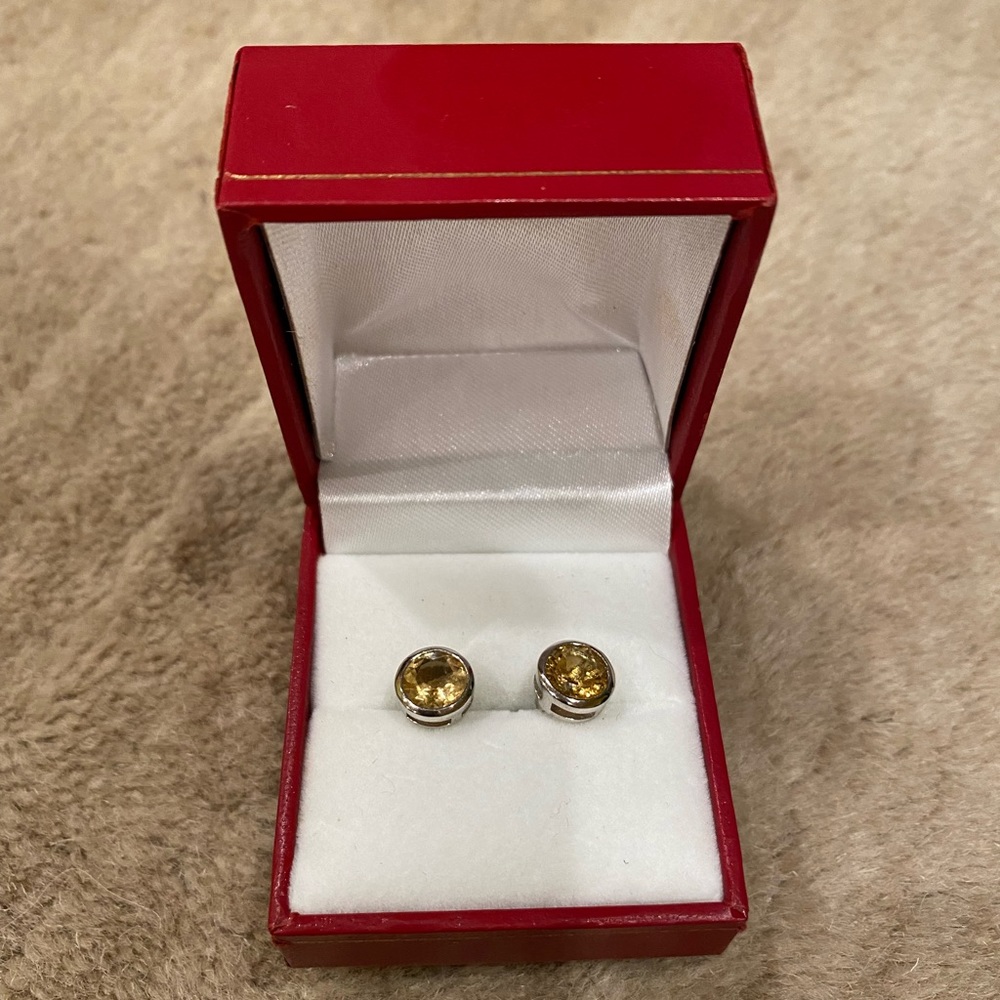 Cute silver plated earrings